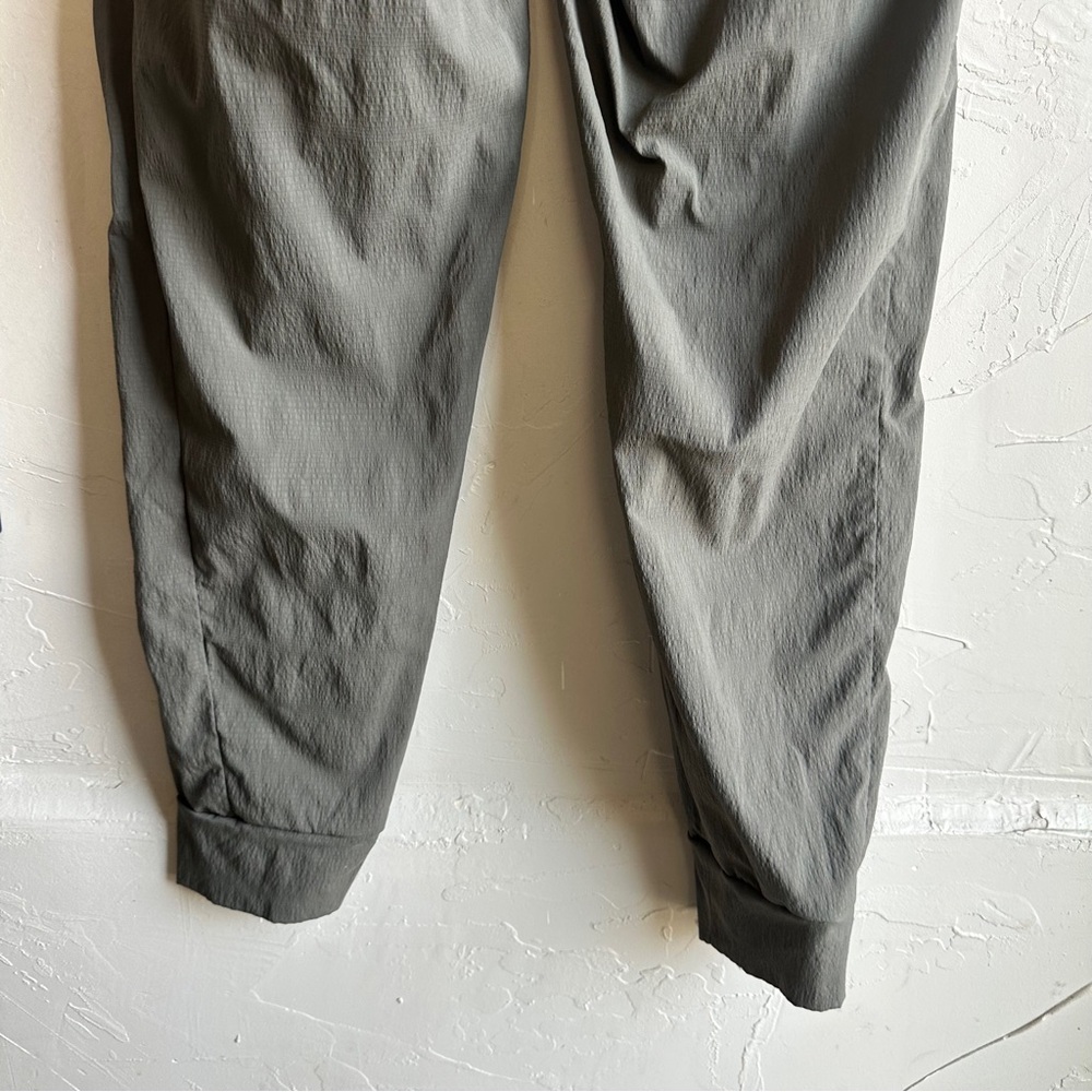 Athleta Trekkie North Joggers Women’s Size 6 Utility Hiking Athleisure Pants‎ - Picture 8 of 8
